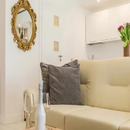 Apartment Luxourious Cosy Place Bukarest