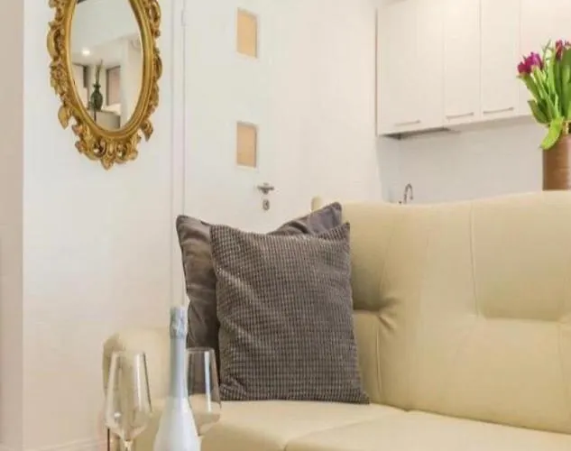 Apartment Luxourious Cosy Place Bukarest